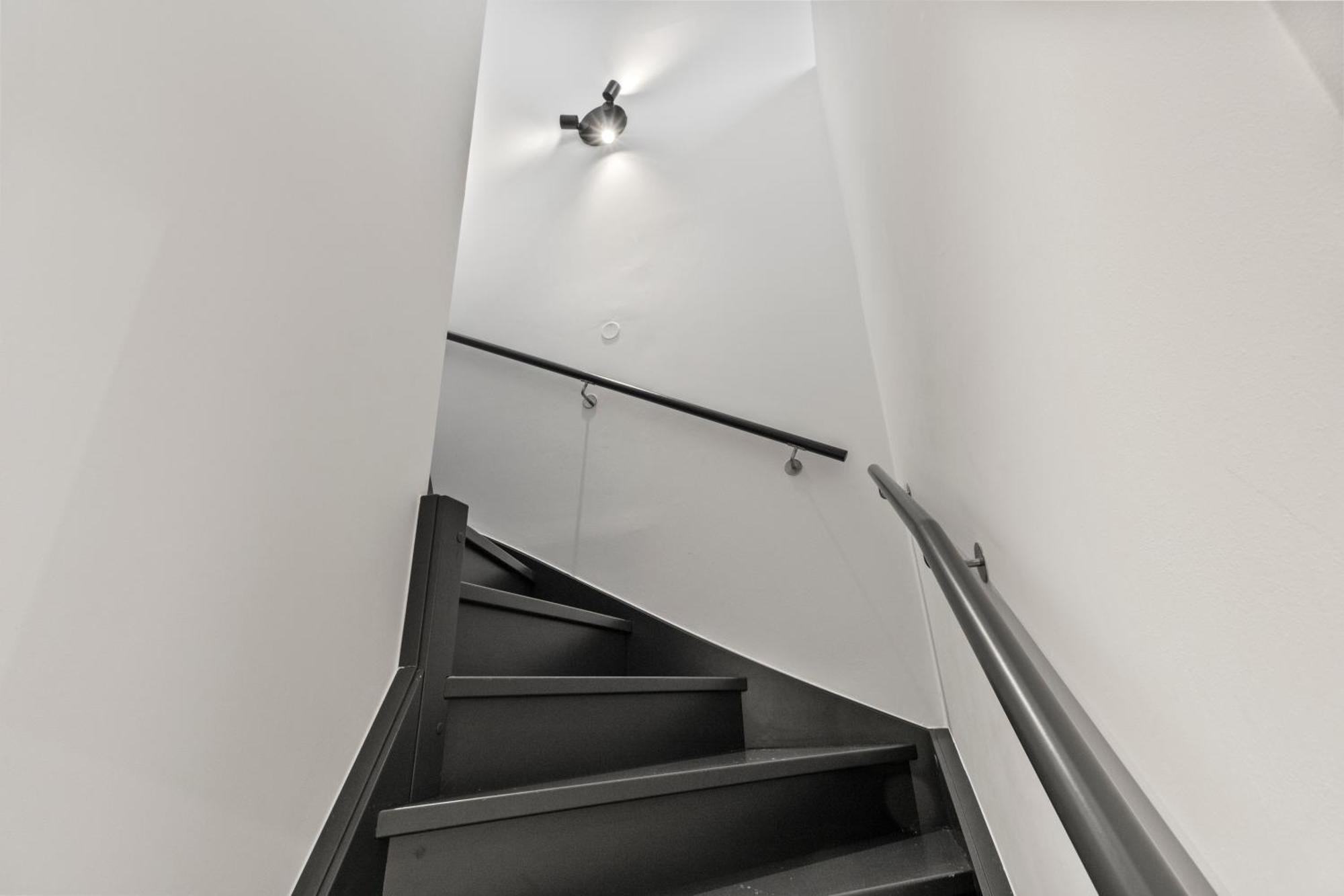 1 Min To Public Transport - 3 Min To Supermarket And Pharmacy - On-Site Parking For 19,90 Eur Wien Ngoại thất bức ảnh