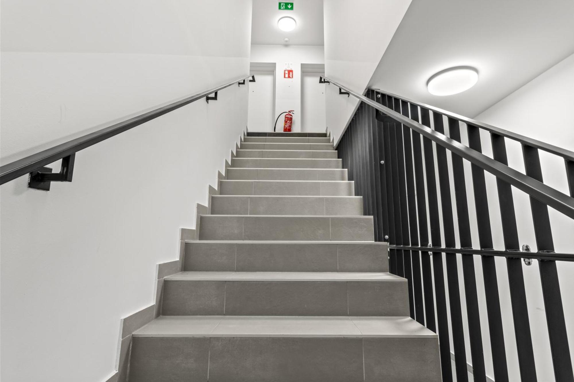 1 Min To Public Transport - 3 Min To Supermarket And Pharmacy - On-Site Parking For 19,90 Eur Wien Ngoại thất bức ảnh