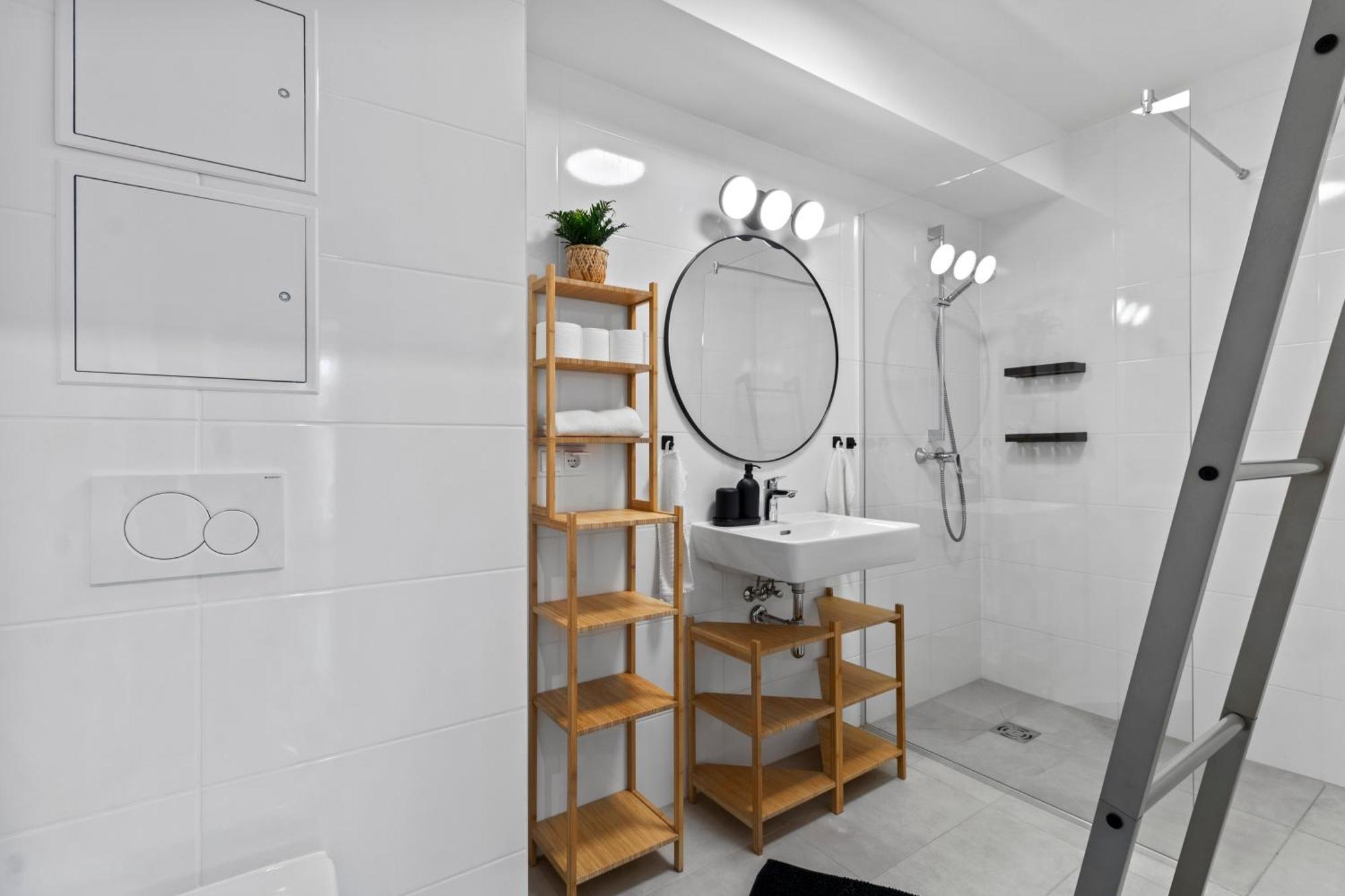 1 Min To Public Transport - 3 Min To Supermarket And Pharmacy - On-Site Parking For 19,90 Eur Wien Ngoại thất bức ảnh